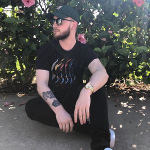 Meet your Posher, Ethan